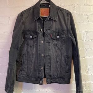 Levi’s Men’s Small Denim Jacket, faded black